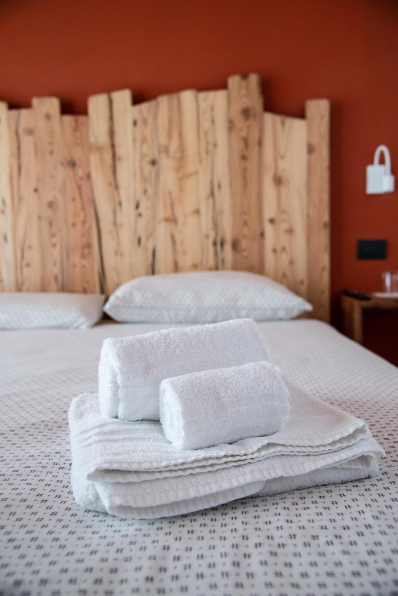 La Lesivera Bed And Breakfast Tione di Trento Bagian luar foto