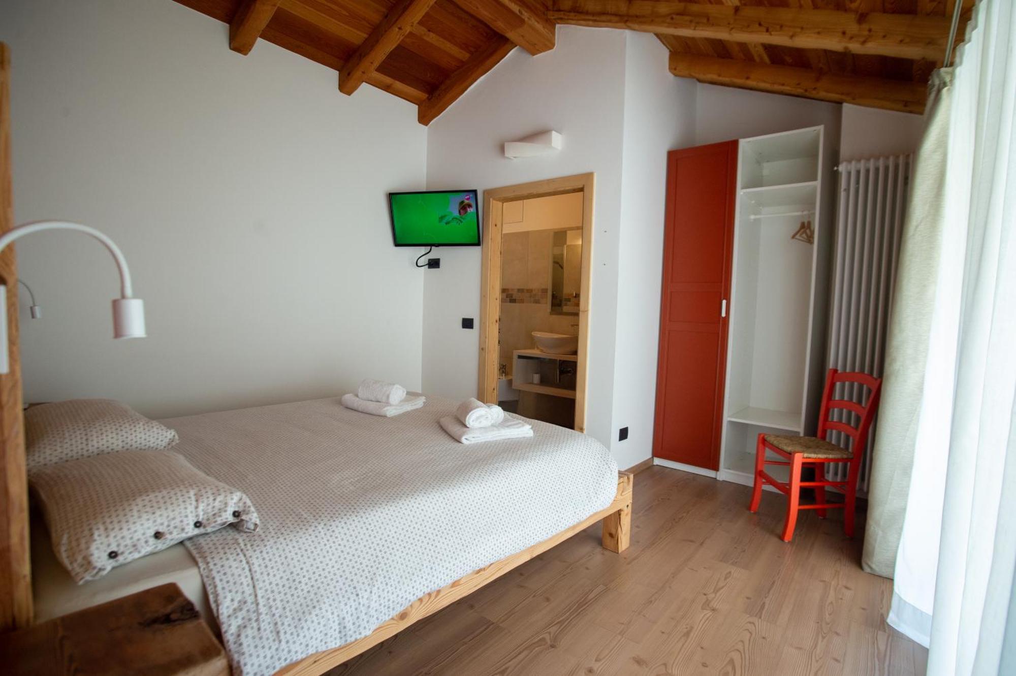 La Lesivera Bed And Breakfast Tione di Trento Bagian luar foto