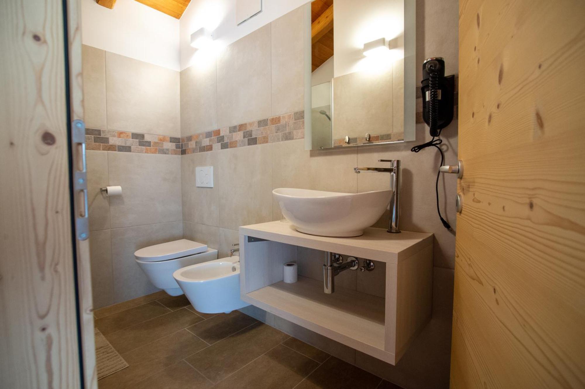 La Lesivera Bed And Breakfast Tione di Trento Bagian luar foto